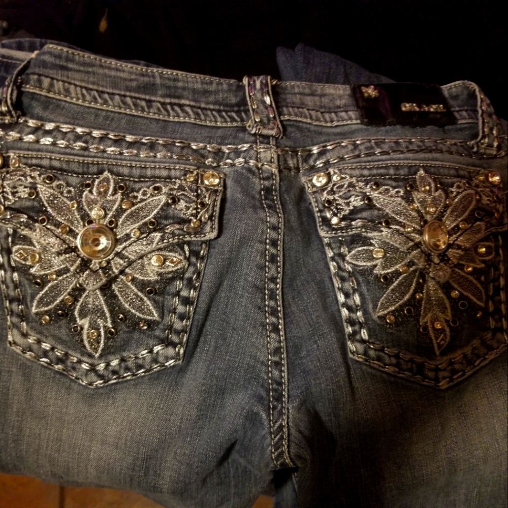 Miss me Jean's size 28